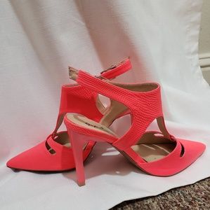 Hot Pink Textured Futuristic Pointed Toe Heels 4"